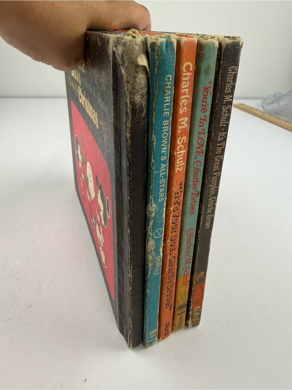 Lot of 5 VTG Charlie Brown Hard Back Books: Pumpkin, Christmas, Love... SEE ALL - Picture 7 of 7